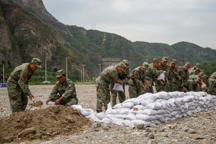 韩媒：亚洲杯内讧事件后，电信公司KT提前撤下李刚仁宣传海报